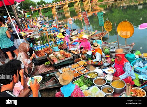 Flodkanten! En magisk upplevelse vid den glittrande Klong Saen Sabai i Floating Market