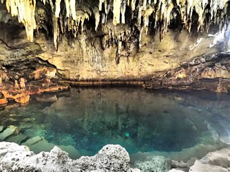  Hinagdanan Cave - En magisk undervattenssjö i hjärtat av Bohol!