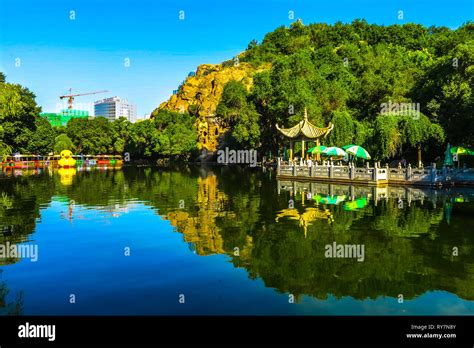  Hongshan Park, en oas av lugn mitt i Dazhous pulserande hjärta!