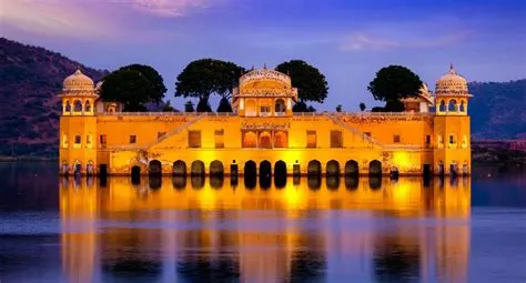  Jal Mahal Det Mystiska Palatets Spegelbild I Vatten!