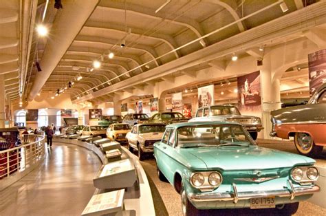 The Henry Ford Museum: En Översikt över Amerikansk Historia och Innovation!