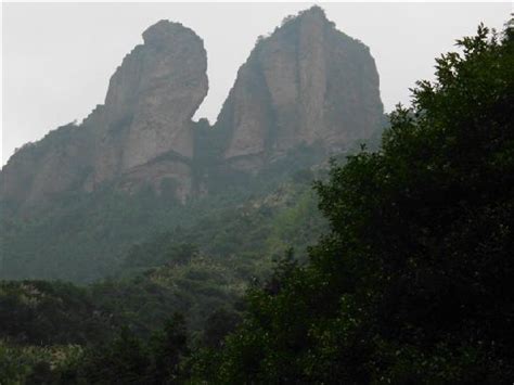 Xiansheng Mountain Scenic Area - En spektakulär vandringsupplevelse bland historiska ruiner!