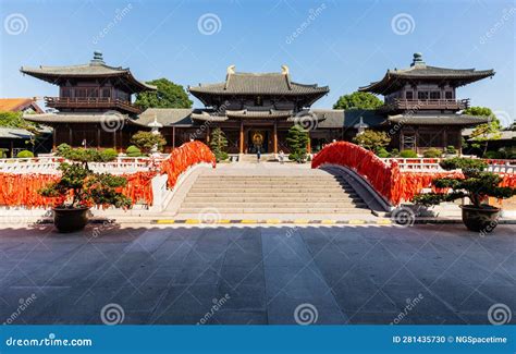   Yunlu Shan, En magisk bergshöjd med historiska tempel!